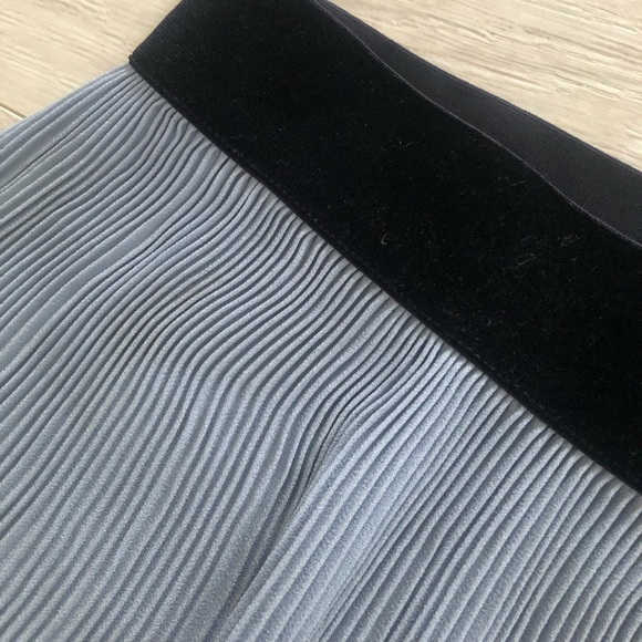 ZARA Pleated Culottes Trousers Cropped Pants - Picture 7 of 16